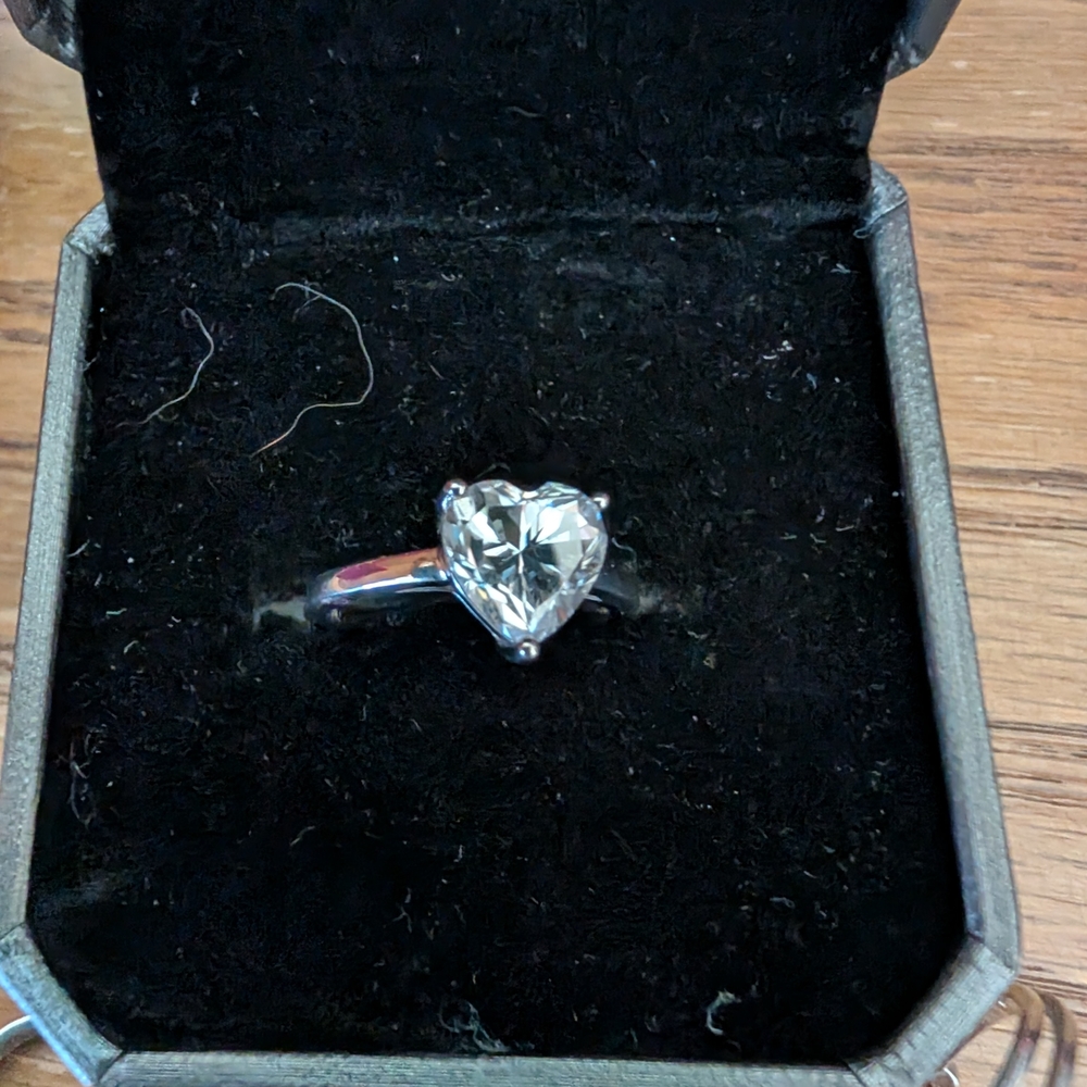 Elegant Silver Heart Ring